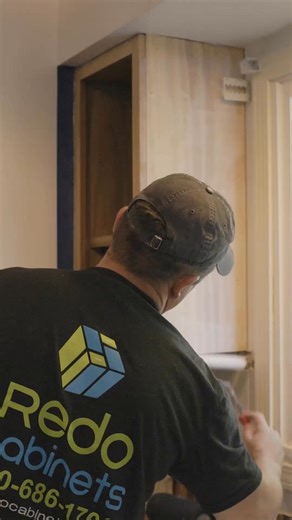 It's prime time for an AFFORDABLE Kitchen Remodel 😍 Our Family-Owned Kitchen Refacing Program Can Bring You Your Dream Kitchen In As Little As 3 Days! We specialize in: ✅ Cabinet Doors & Drawer Fronts ✅ Cabinet Refacing ✅ Kitchen Cabinets ✅ Countertops ✅ Backsplash ✅ Crown Molding & more! Get Special Access to an Expert Kitchen Designer Right From The Comfort of Your Home. 👇🏼 Qualify for this month's promo: https://lp.redocabinetsrefacing.com/il | Redo Cabinets