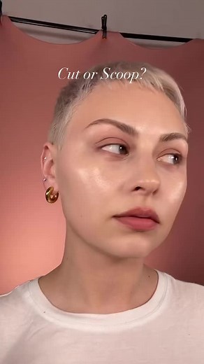 1.7M views · 7.6K reactions | 2 ways to contour those cheeks #makeuptutorial #howto #contouring #cheeks #makeuplook #mua #reels | Alexandra Anele | Facebook