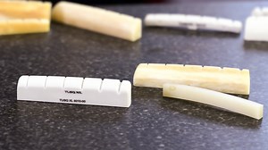 Easy Stratocaster mod: How to replace the nut on your guitar