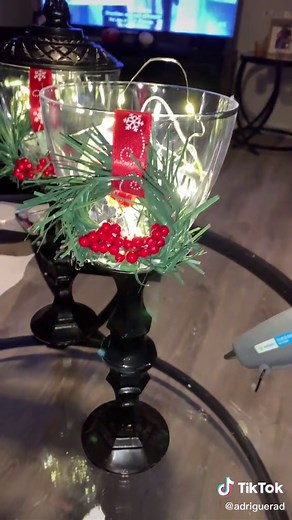 DIY Christmas Lamp Post Tutorial