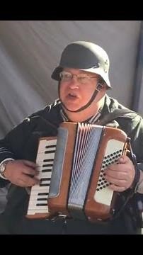 WW2 Accordion - German Music Das Kufsteinlied