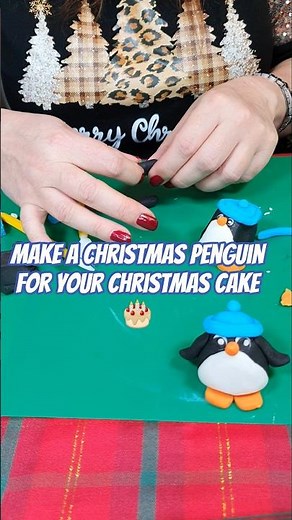 Christmas cake decoration, A fondant penguin 🐧 #cakedecorating