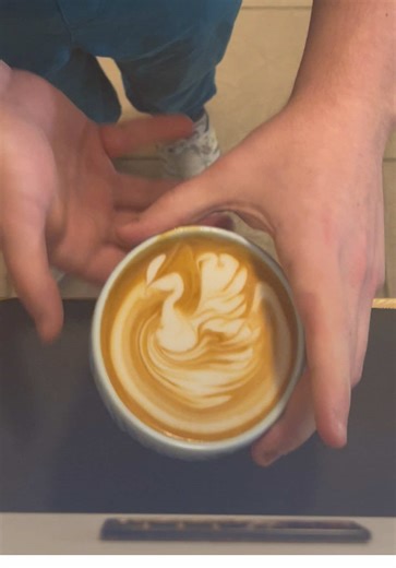 Kinda looks more like a peacock #fyp #latteart #latte #espressotiktok | Latte Art