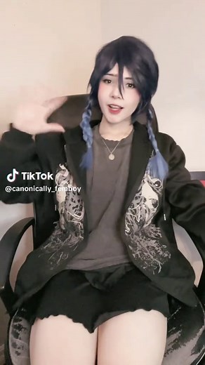 Cosplaying Venti from Genshin Impact: A Complete Guide