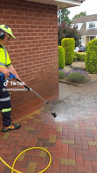 Professional Jet Washing Techniques Explained