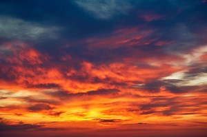 What Is the Difference Between Sunset and Sunrise? (Difference Explained) - All The Differences