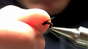 [Video] Winter Flies - Caddis Pattern