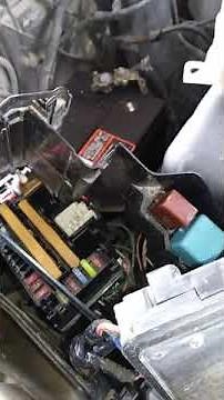 How to replace main fuse on 08 Toyota highlander