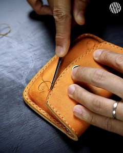 929K views · 10K reactions | Making a Handmade Leather Wallet #crafts #asmr #leatherworking | Hahns Atelier | Facebook