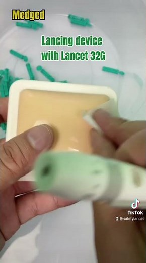 How to use the lancing device with lancet 32G
