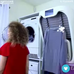This machine Folds Your Washing! ~ Need I say more? Check it out ➪ awesomestuff365.com/robotic-clothes-folding-machine/ | Awesome Stuff 365