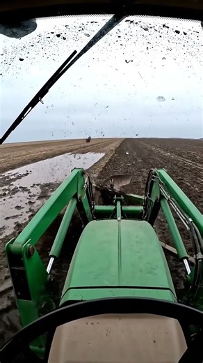 Sensasi Bajak Sawah: Adrenalin Mesin Diesel Bikin Merinding!