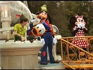 Share a Dream Come True Parade ❄ Magic Kingdom ❄ Walt Disney World ❄ December 2003