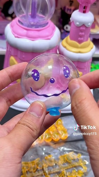 Watch the magic of creation unfold! ✨ This orb-making machine lets kids place a tiny ball in the space pod, pump the key, and gasp as it grows into a colorful, squishy sphere right before their eyes. They can customize each orb with stickers and designs, turning them into glowing aliens or jewel-toned pets. It’s not just a toy—it’s a portable factory of imagination, focus, and sensory joy. 🪀#OrbMaker #CreativeKids #SensoryPlay #DIYFun