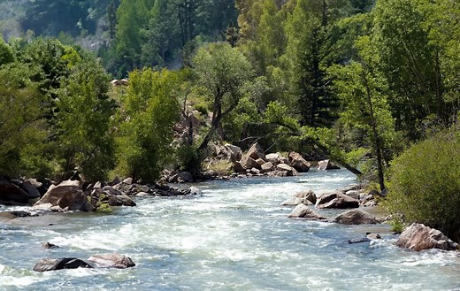 Rafting the Arkansas River in Colorado | AVA Rafting