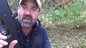 How To Load And Empty The Benelli M4 Tactical Gun? - www.GunsandOptics.com