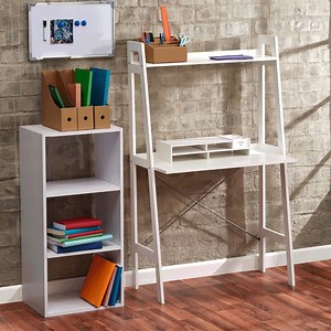 Today’s office views… This amazing ladder desk works well in a smaller space, and is super reasonably priced. 🤩 * Ladder desks 799.99 * Office shelves 449.99 * Monitor stands 69.99 * Printed fold-up chairs 189.99 View more items for you home: http://bit.ly/3kpJNTF | PEP Home