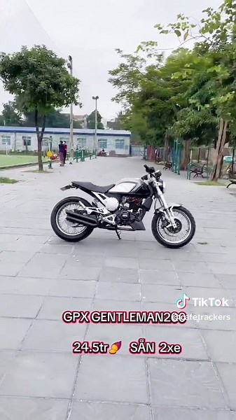 Explore the GPX Gentleman 200 Motorbike Features