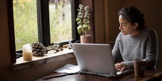 How to create a group email in Outlook to make emailing a group of people more efficient