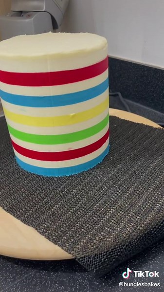 Lego Cake Decorating Tutorial