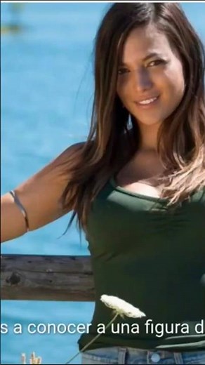 Vida y logros de ELISA MOULIAÁ: actriz y presentadora!