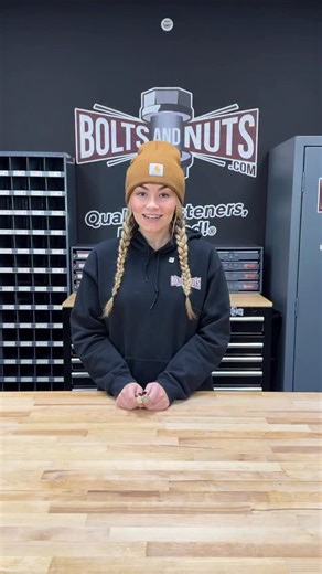 The difference between coarse and fine threaded fasteners! #fasteners #metric #inch #mechanic #hardware #automotive #diy #garage #farm #agriculture #construction #farmlife #constructionlife #build #steel #metal #engineering #instalation #howto #knowledge | BoltsandNuts.com