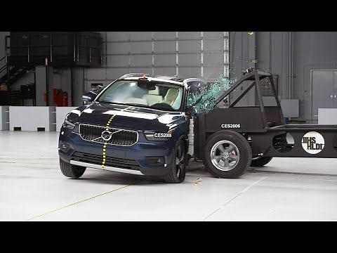 2021 Volvo XC40 updated side IIHS crash test