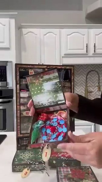Advent calendar - Goodie Box Dispenser