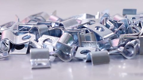 100 Pcs Cable Wire Screw Clips 1/4 Inch, Zinc Plated Steel Clamp Outdoor Cord Clips for Wall Mounting Wire Management