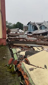 58K views · 10K reactions | Dia triste em Flores da Cunha! Minha solidariedade à comunidade do Alfredo Chaves que foi muito atingida pelo temporal neste dia 8 de dezembro! | Diego Tonet | Facebook