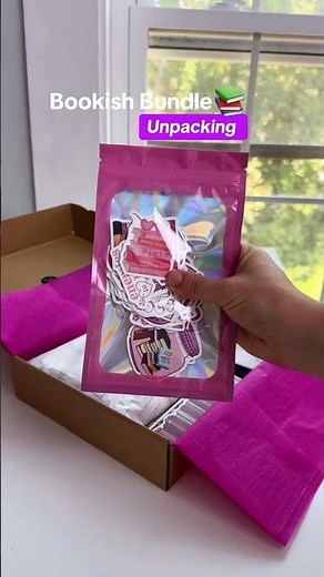 Unboxing the Ultimate Bookish Bundle 📚✨ – All You Need in One Box!