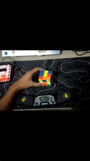 Beginner's Guide to the Roux Method in Speedcubing