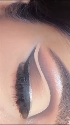 Full Cut Crease Eye Makeup | Step by Step Glam Look#shorts#makeup#eyemakeup