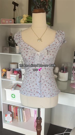 Make a Fitted Blouse: Step-by-Step Sewing Guide