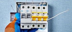 How to Replace an Electrical Breaker Panel | DoItYourself.com