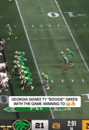 The dawgs definitely signed a DOG 😤🏈 No. 5 Buford (GA) beat No.1 Carrollton 28-21 for the state and national title 🏆 #football #uga #georgia #highschool #gamewinner