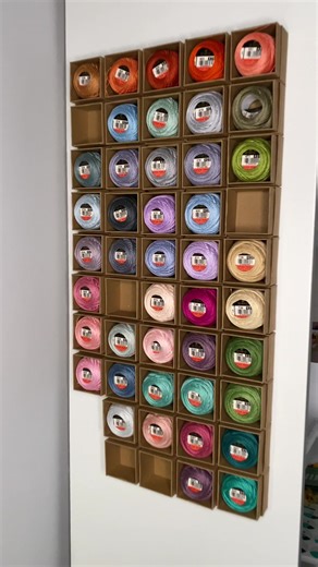 Gotta think smart about storage solutions don’t you? #embroiderythread #artsupplies #storagehacks #embroideryartist