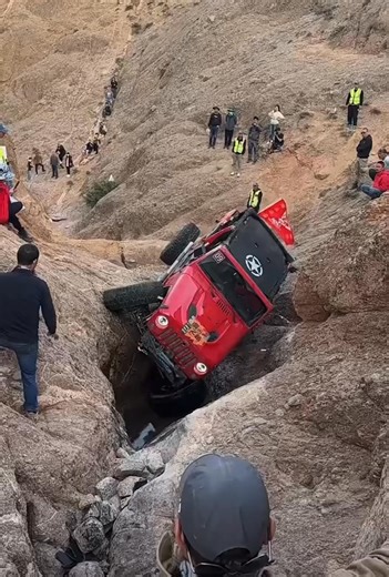 1.2M views · 9.5K reactions | Great spotting and awesome driving, what a save | 4wd TV | Facebook