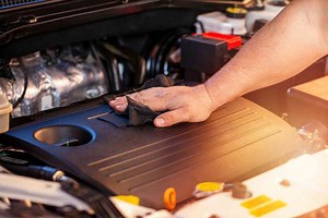What Is The Best Engine Cleaner? (Top 8 Choices)