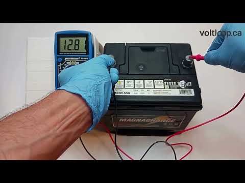 How to test a 12V battery with a multimeter?