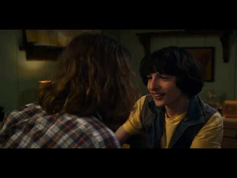 Stranger things - Mike & Eleven Make Out 3x01