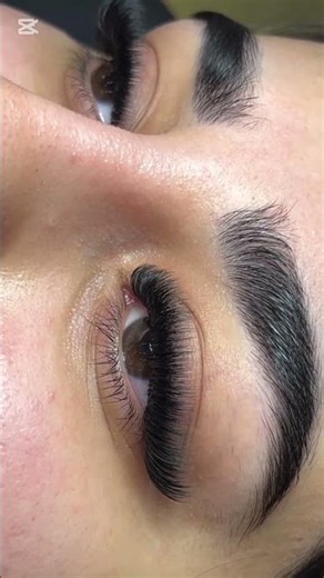 Eyelash Extensions Tutorial | Step by Step for BeginnersClassic vs Volume Eyelash Extensions