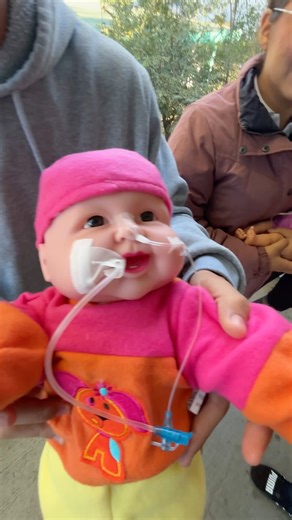 Fijación de sonda nasogastrica para las criaturas #estudiantedeenfermeria #soytupediatra #humor