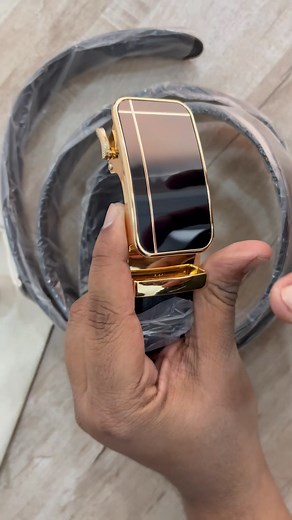 🚨 The biggest Modena Works sale of the year is LIVE! Get 50% Extra 10% OFF with code: FRIYAY10 🖤 💼 Premium Vegan Leather 🎁 Free Leather Care Kit 🚚 Express Delivery Don’t scroll. Don’t wait. This Black Friday deal won’t last long ⏳ | Modenaworks