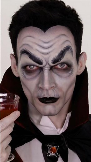 Vampire Halloween Makeup Tutorial 🧛🏼‍♂️🦇 #shorts