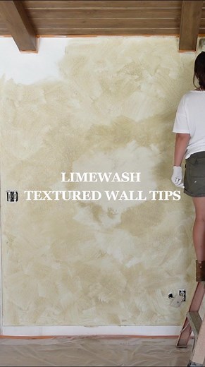 Here’s how to limewash on textured walls and my TOP tips to help you along the way. All those bumps and grooves can be a bit of a headache but with some guidance, it can be easier! 1. If you have an existing painted wall, 2 coats of primer will be needed. 2. In-between coats, you have a minimum of a 4-6 hour drying period, my preference is to let coats dry overnight. 3. You usually need 2 coats of limewash for full coverage, the best contrast is to apply the light coat first then the dark, I use