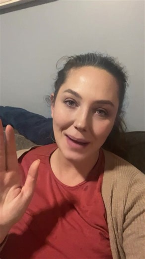 Caitlyn | Modern Midwife (@themodernmidwife)’s video of feeding my baby