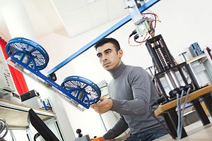 microtechnicien - microtechnicienne