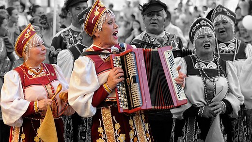 10 Russian folk musical instruments you need to know