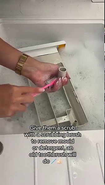 How to clean your washing machine drawer